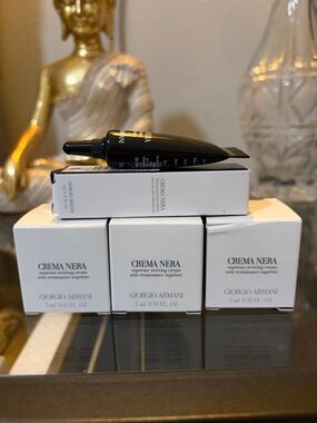 Giorgio Armani Crema Nera Set with Black Sample Tube